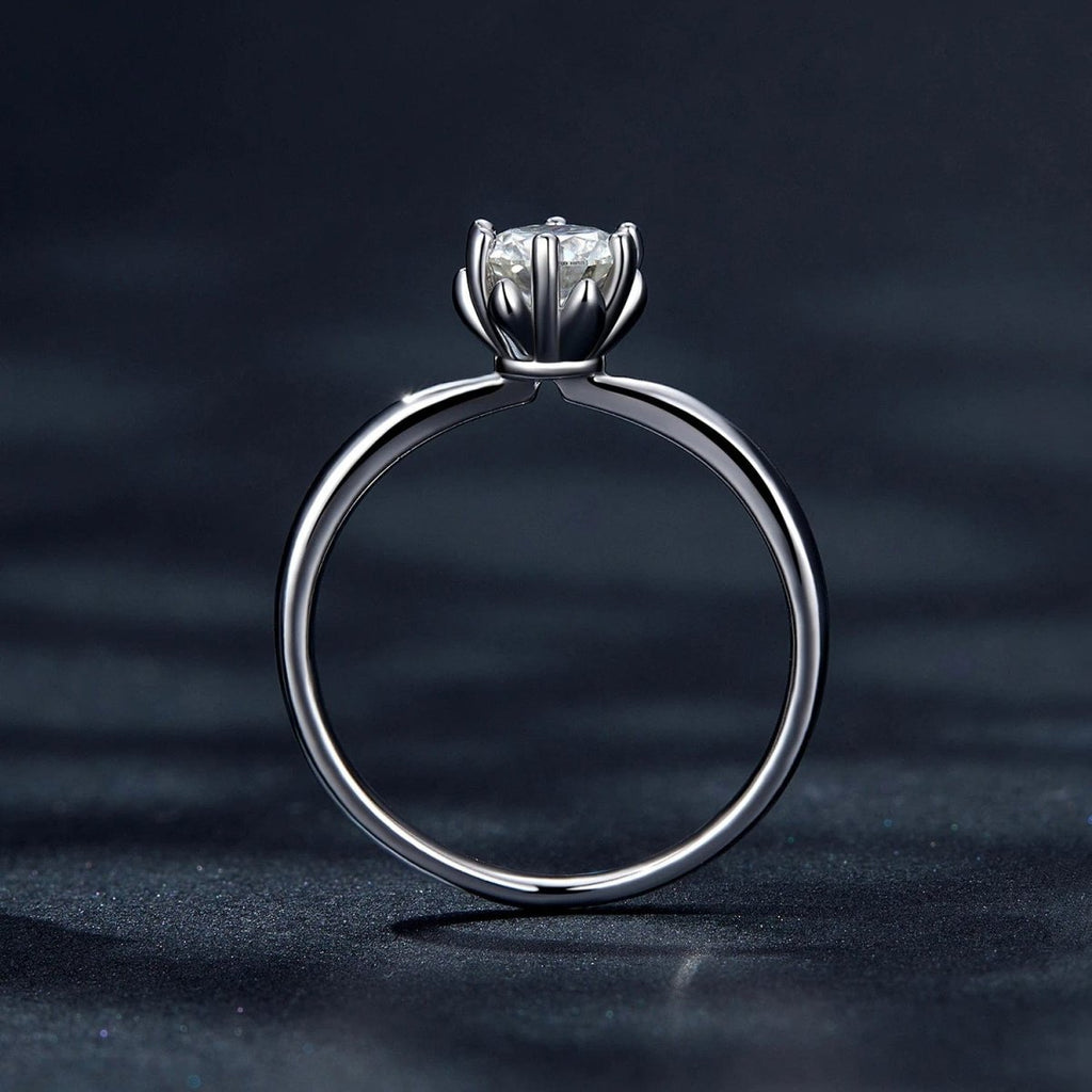 Pangama Classic Moissanite Solitaire Engagement Ring